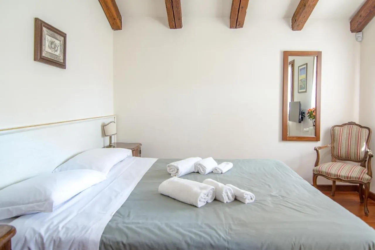 Farm stay Casolare La Quercia Villa Correzzola Italy